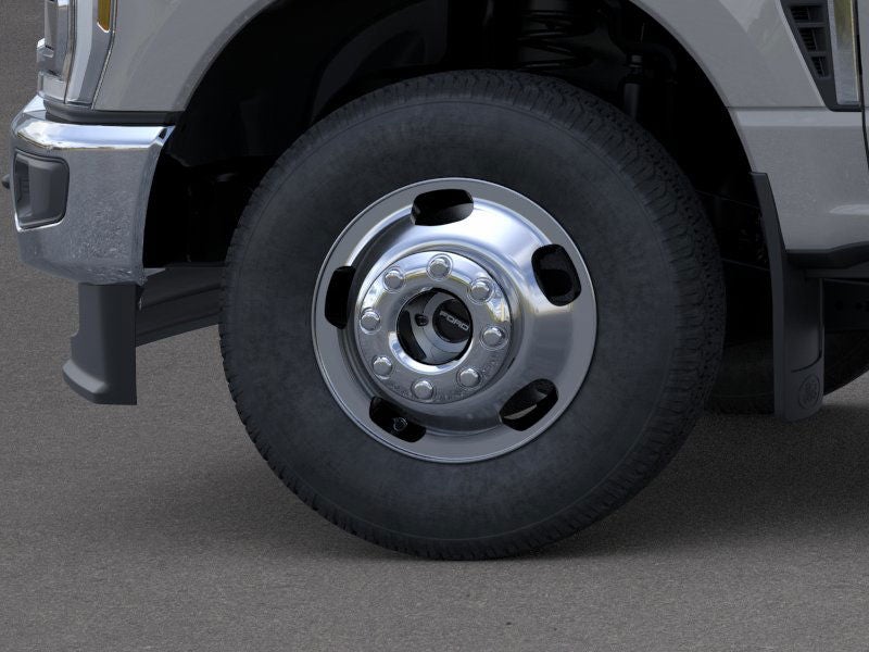 2026 Ford Super Duty F-350® XLT