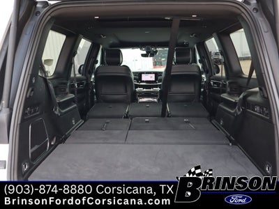 2023 Jeep Wagoneer Base