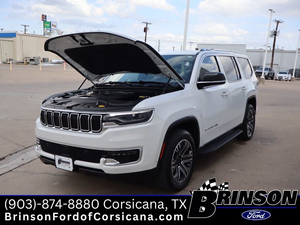 2023 Jeep Wagoneer Base