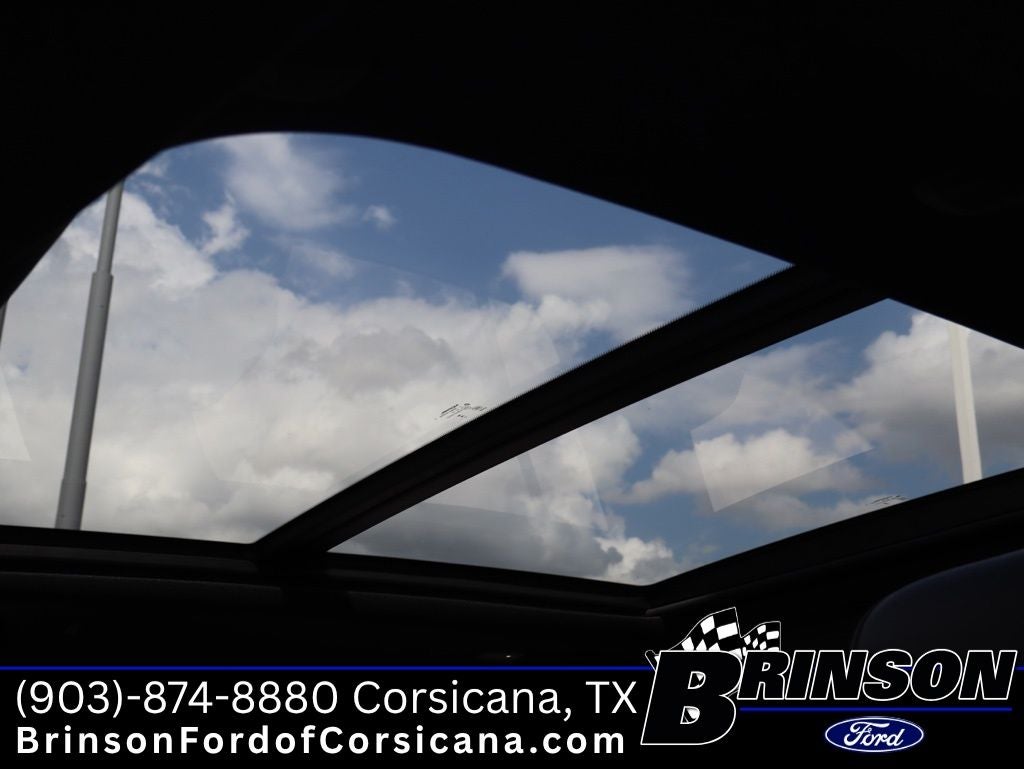 2023 Jeep Wagoneer Base