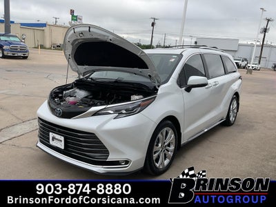 2024 Toyota Sienna Platinum