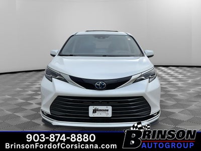 2024 Toyota Sienna Platinum