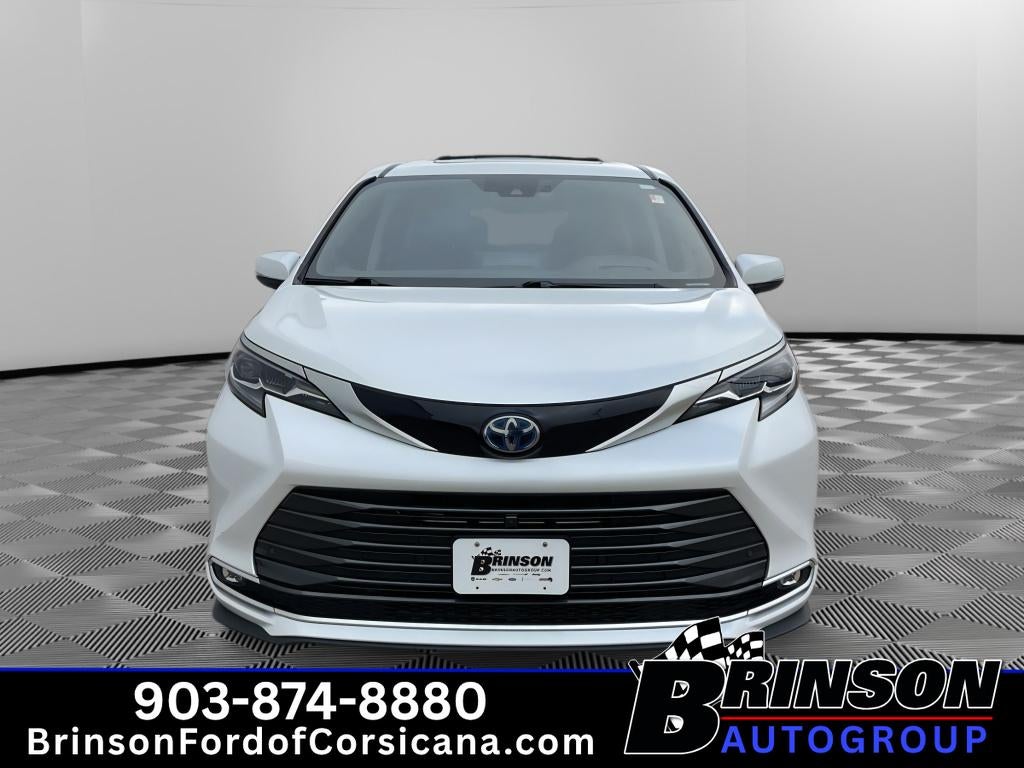 2024 Toyota Sienna Platinum