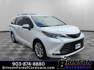 2024 Toyota Sienna Platinum
