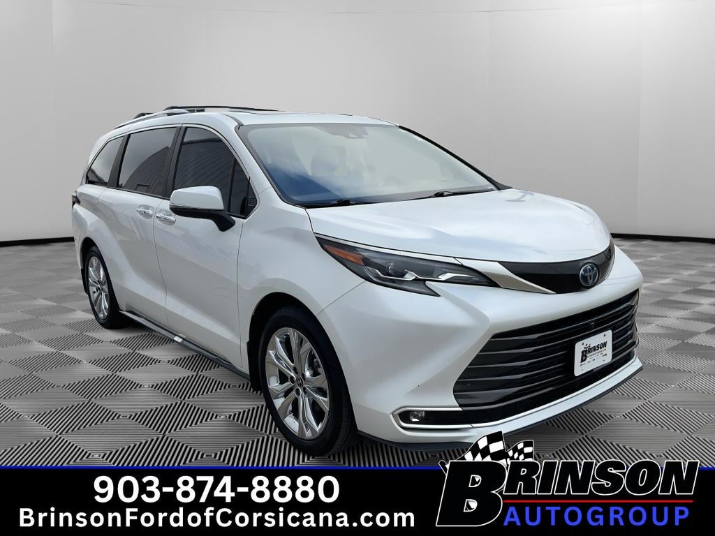 2024 Toyota Sienna Platinum