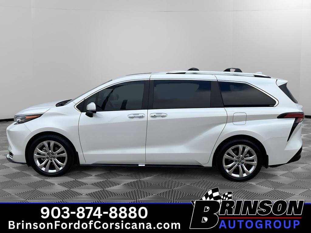 2024 Toyota Sienna Platinum