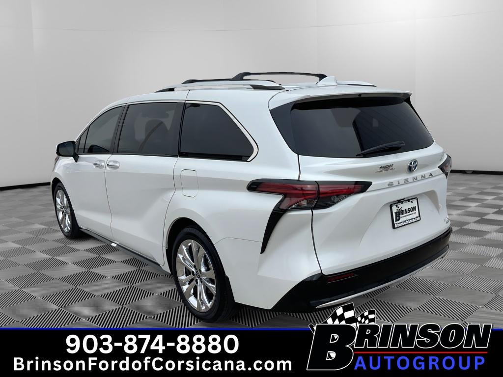 2024 Toyota Sienna Platinum