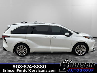 2024 Toyota Sienna Platinum
